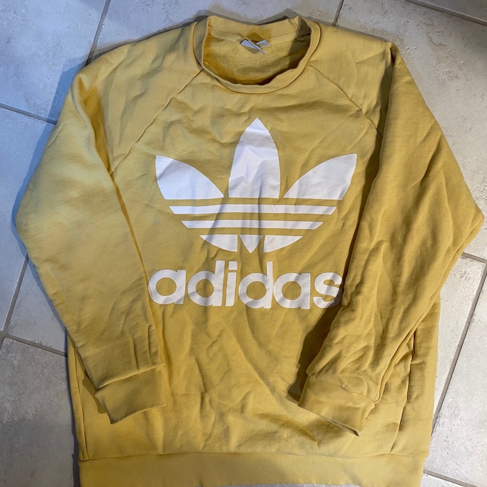 Yellow Adidas sweatshirt. Never worn. Size L.